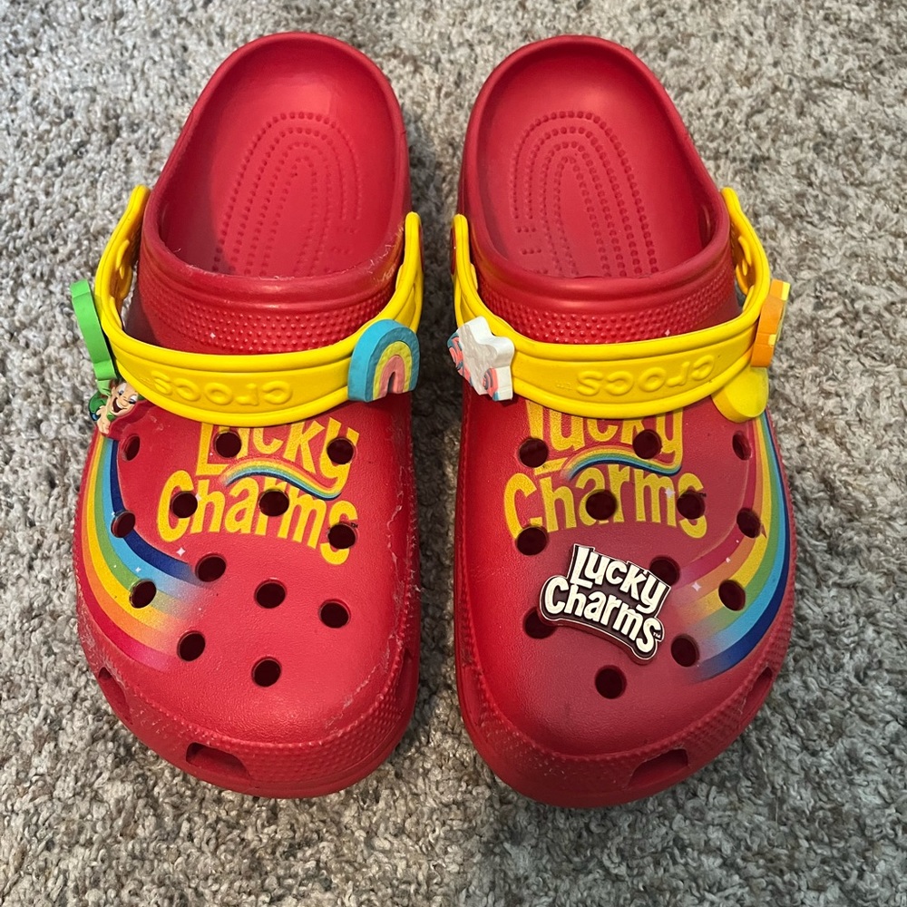 Lucky charm crocs size 10